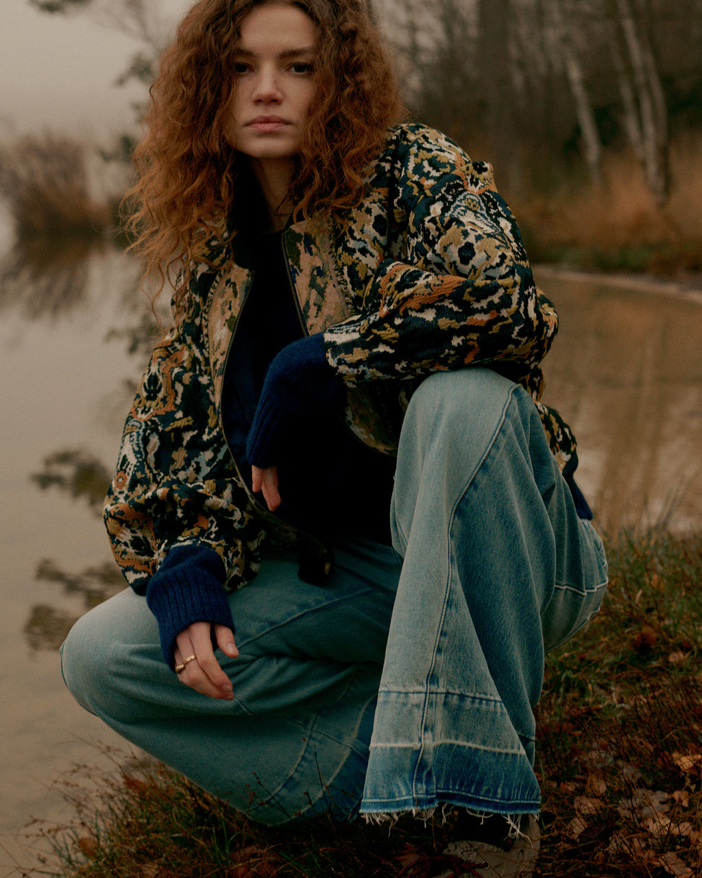 Wide leg jeans raw edge