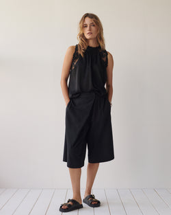 Bermuda broek met overslag