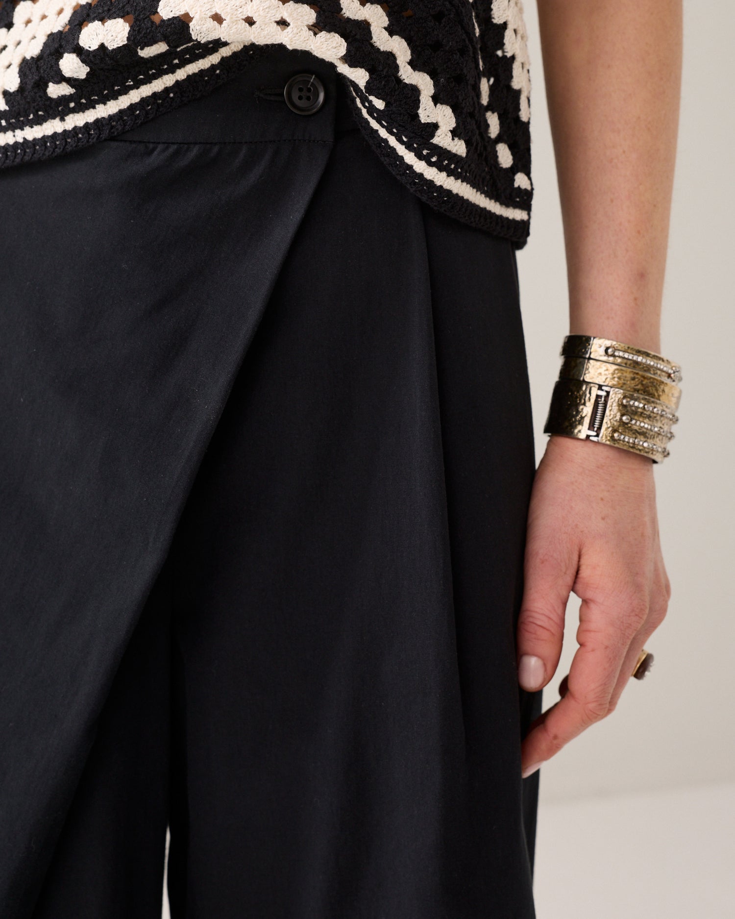 Bermuda trousers with crossover