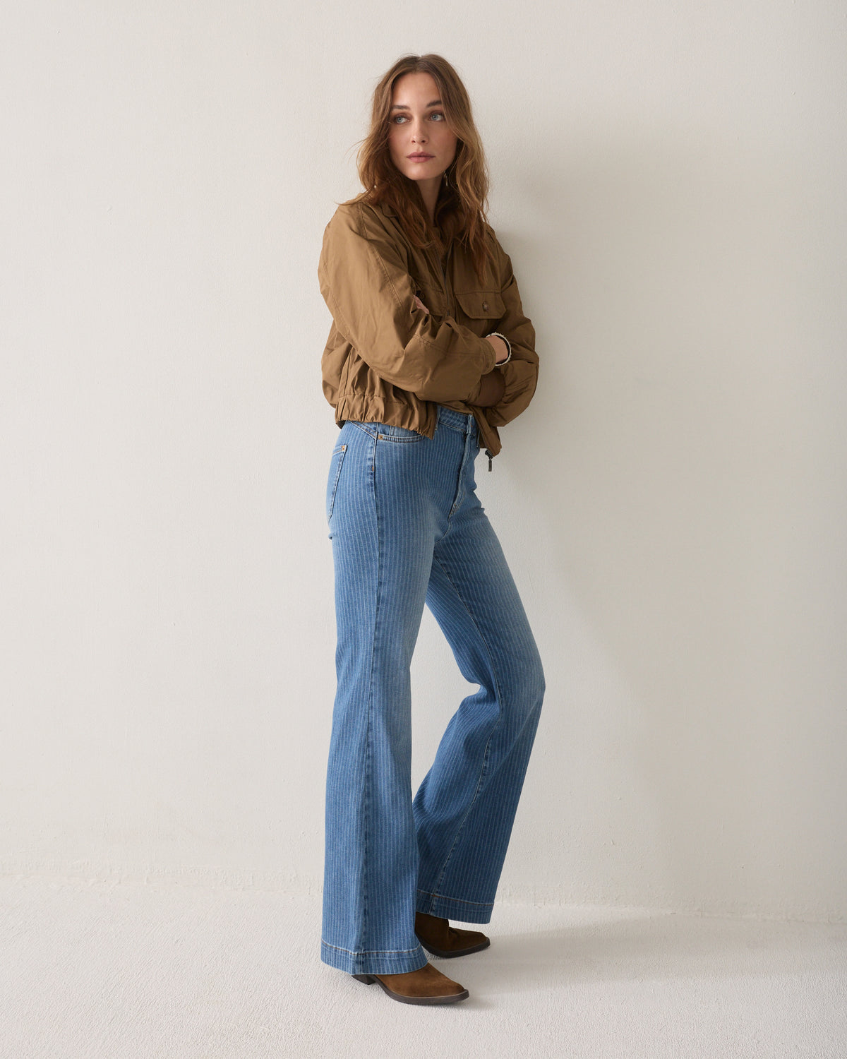 Stone-wash flared jeans