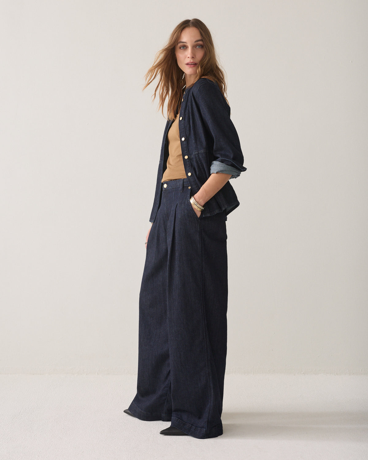 Wide-leg jeans, rinse wash