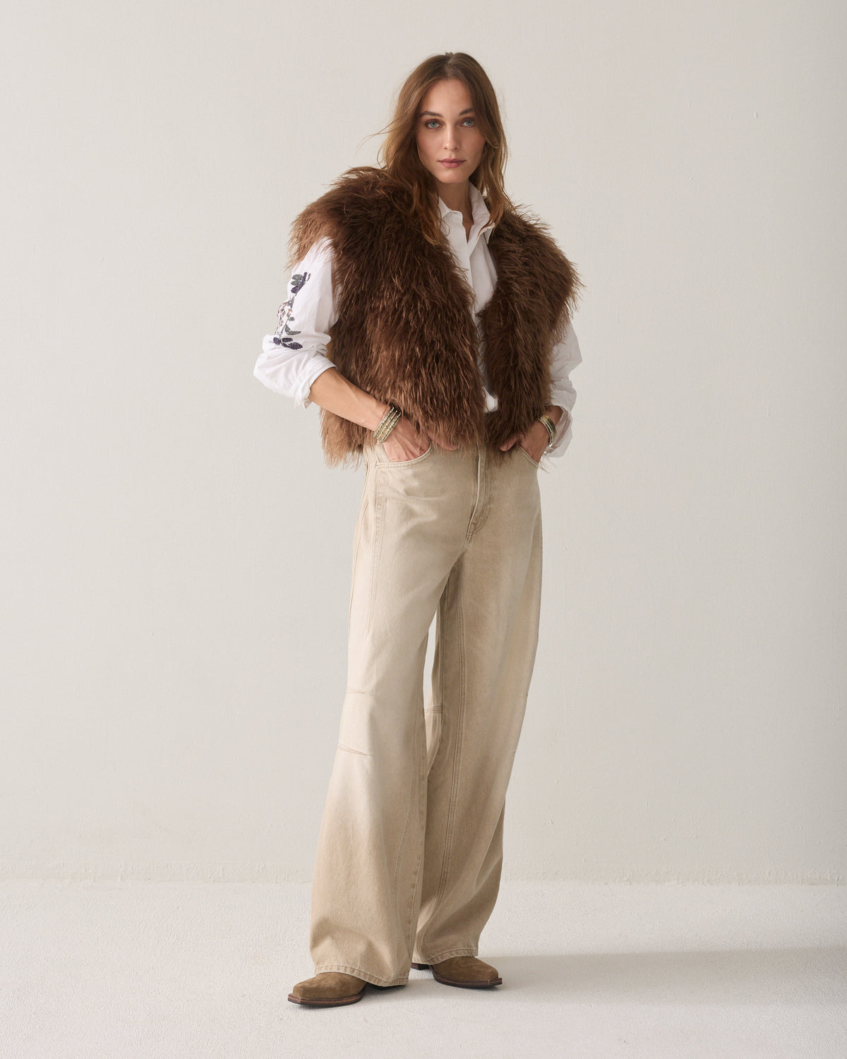 Barrel-fit jeans in greige