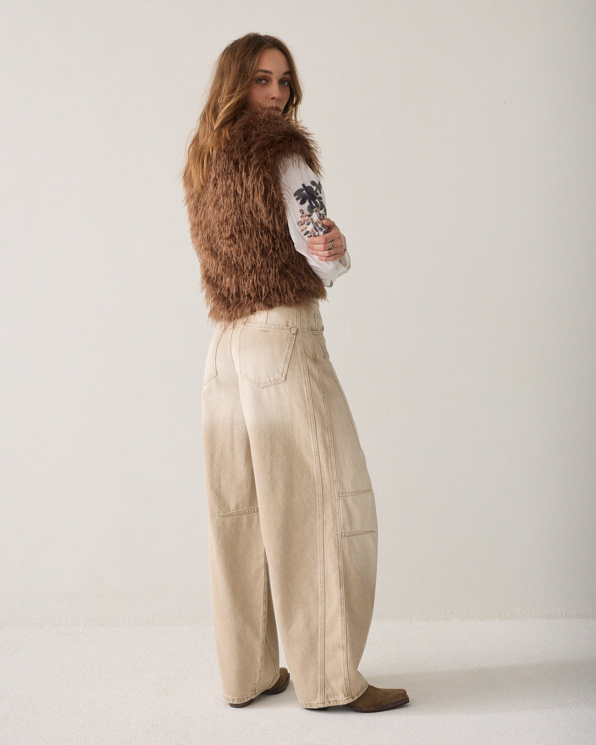 Barrel-fit jeans in greige