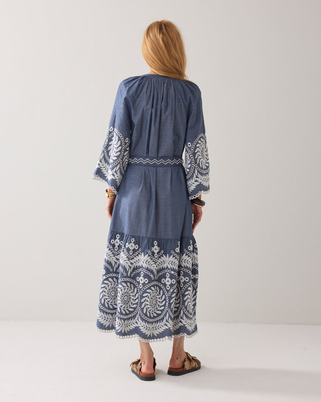 Chambray jurk borduur