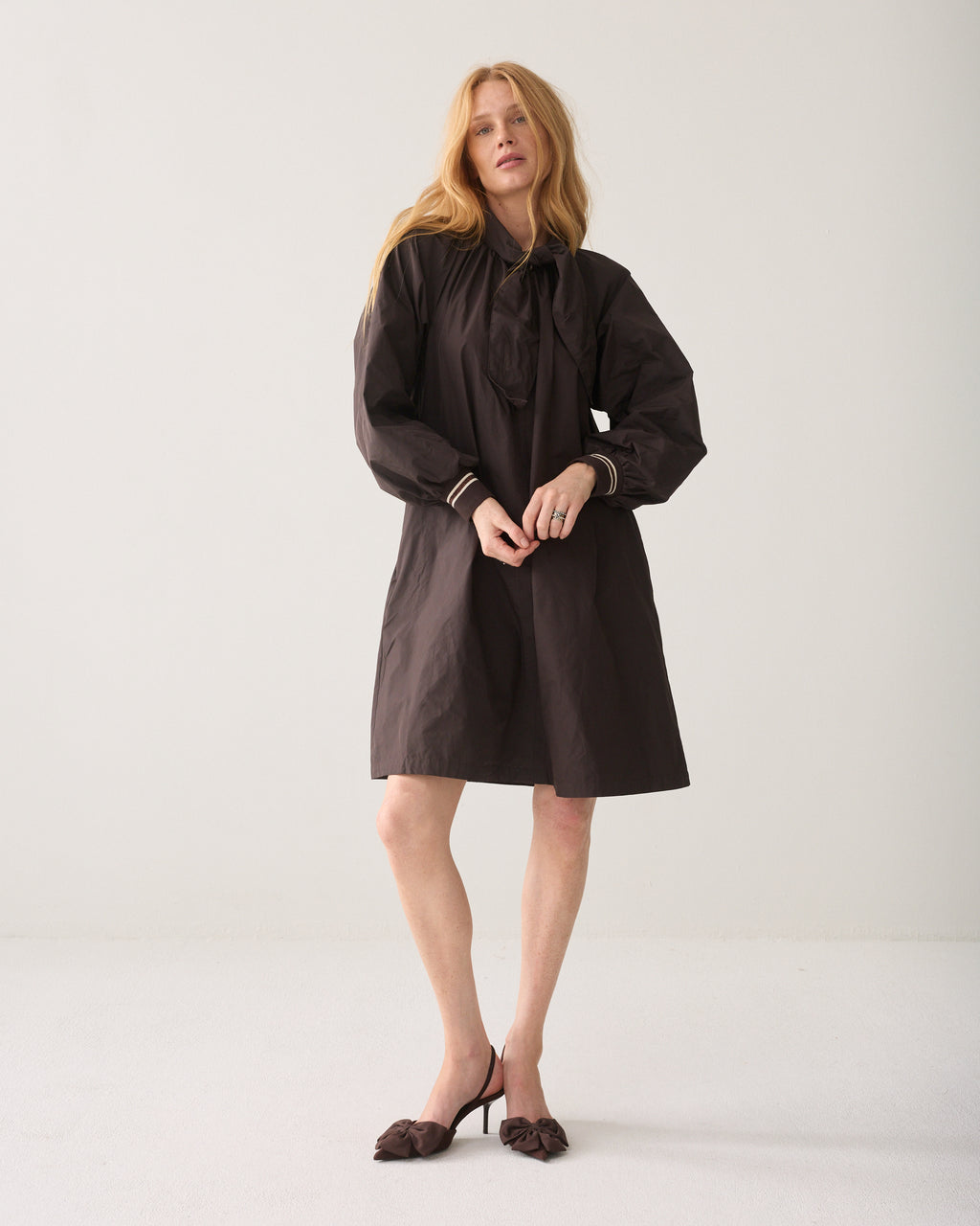 Robe avec nœud en taffetas