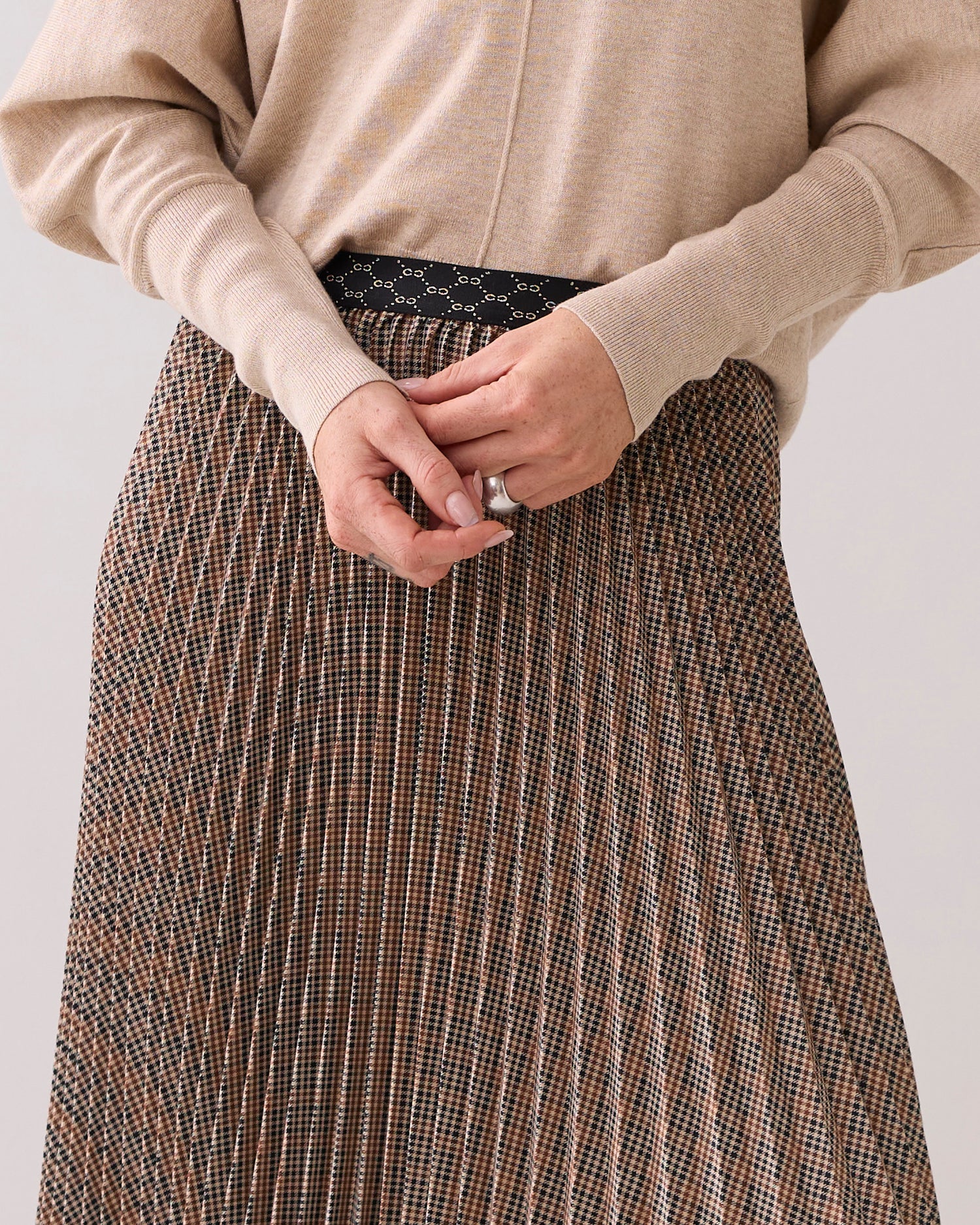 Plaid pleated skirt