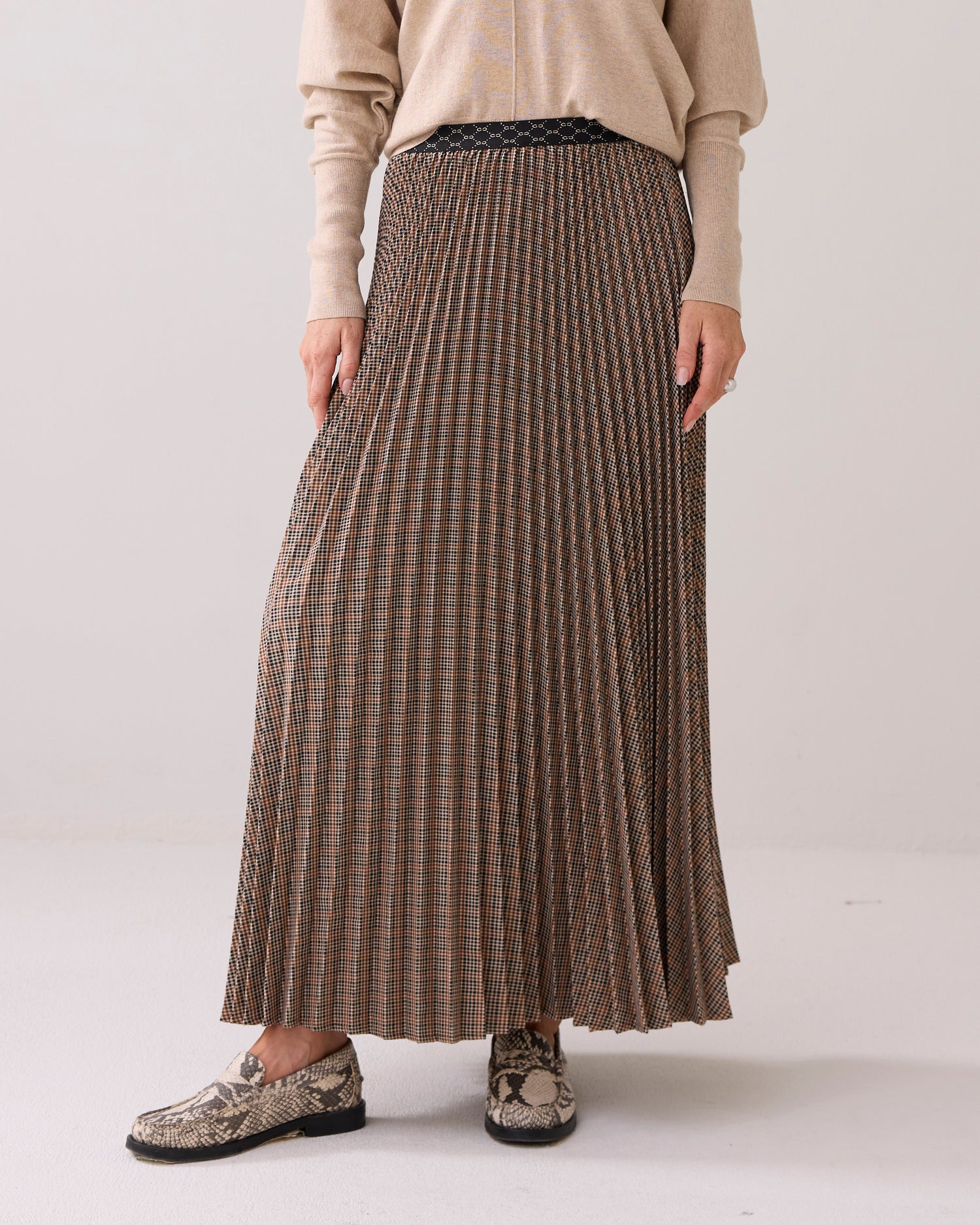 Plaid pleated skirt