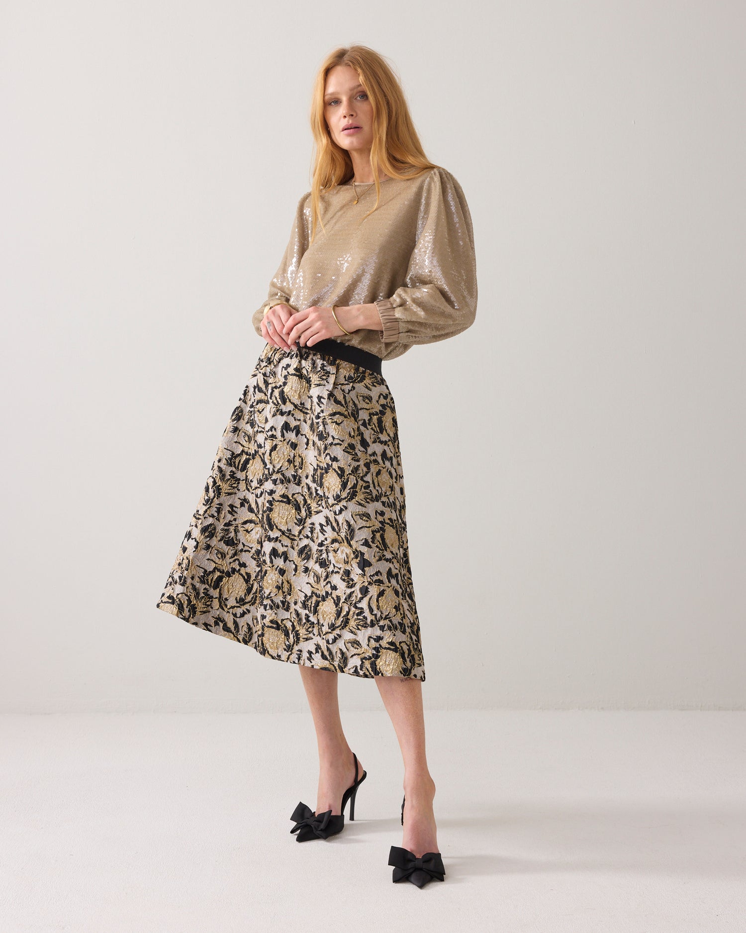 Fancy A-line skirt in jacquard fabric