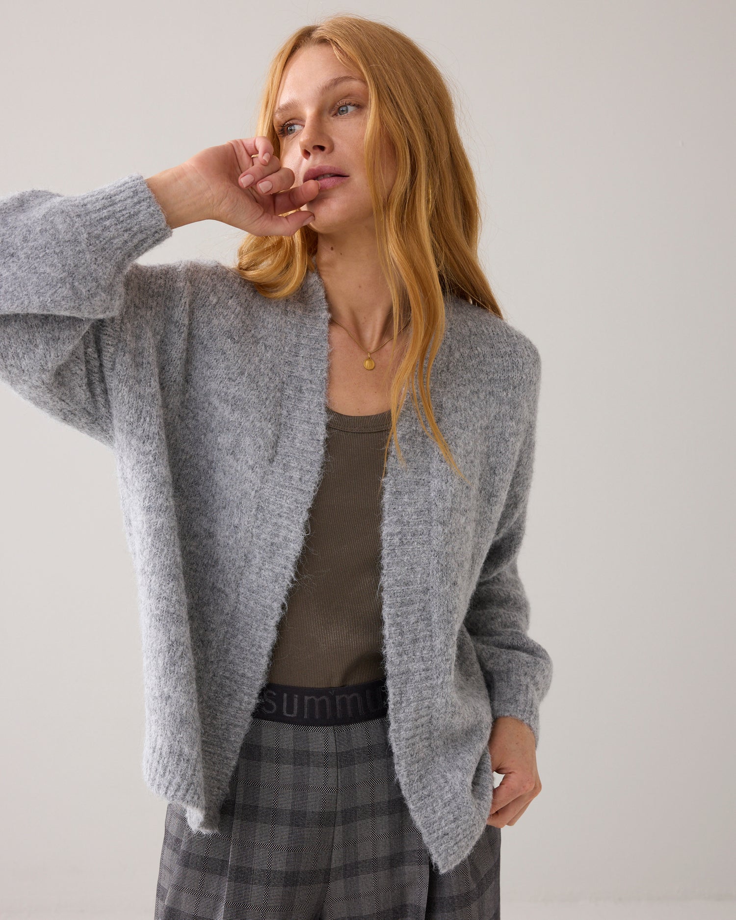 Soft cardigan with puff sleeves