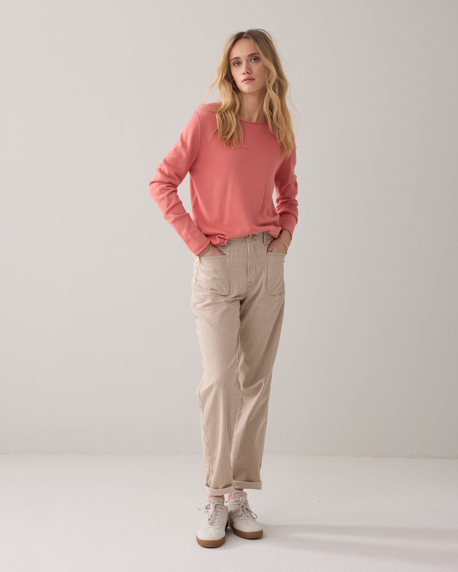 Naadloos gebreide trui