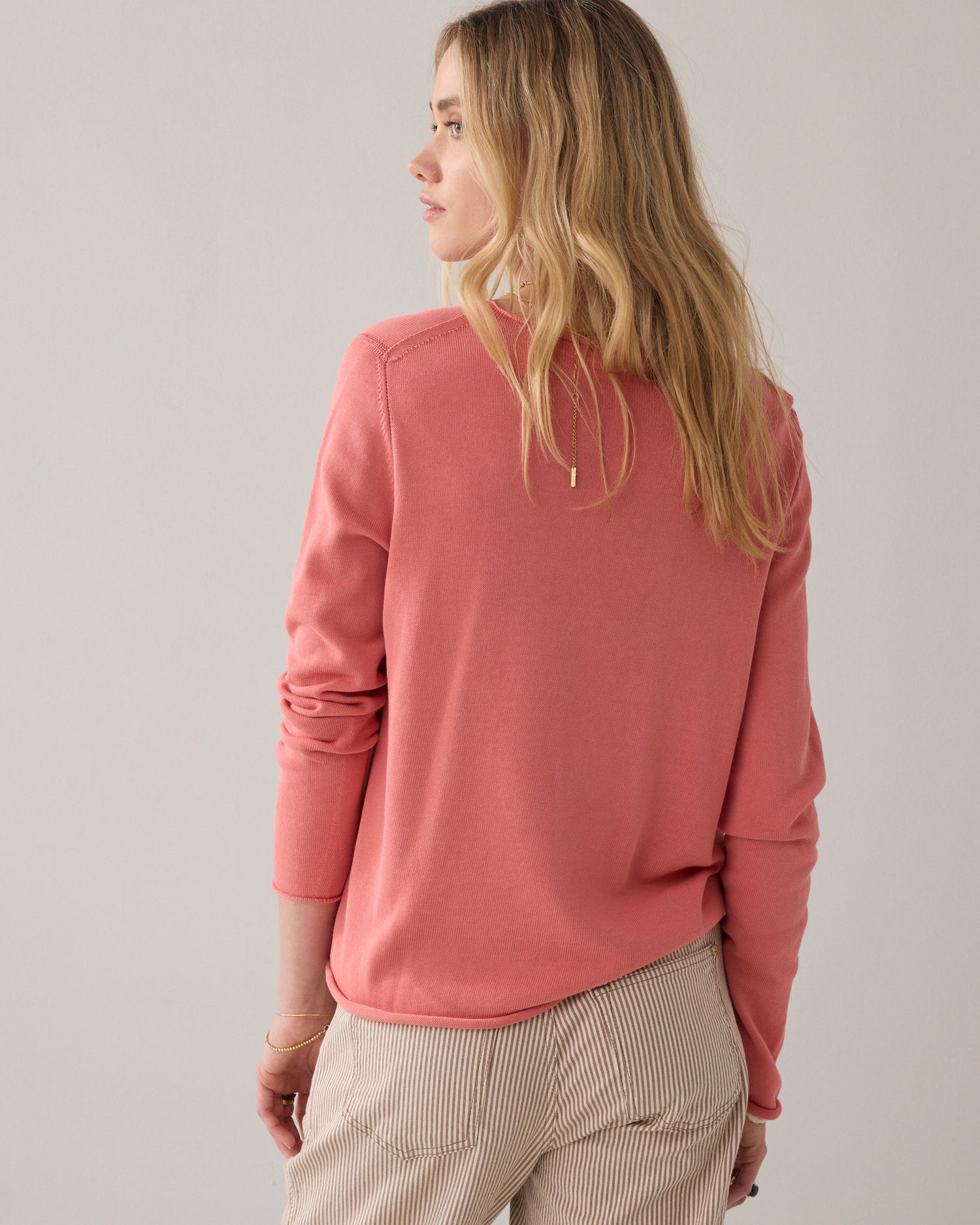 Naadloos gebreide trui