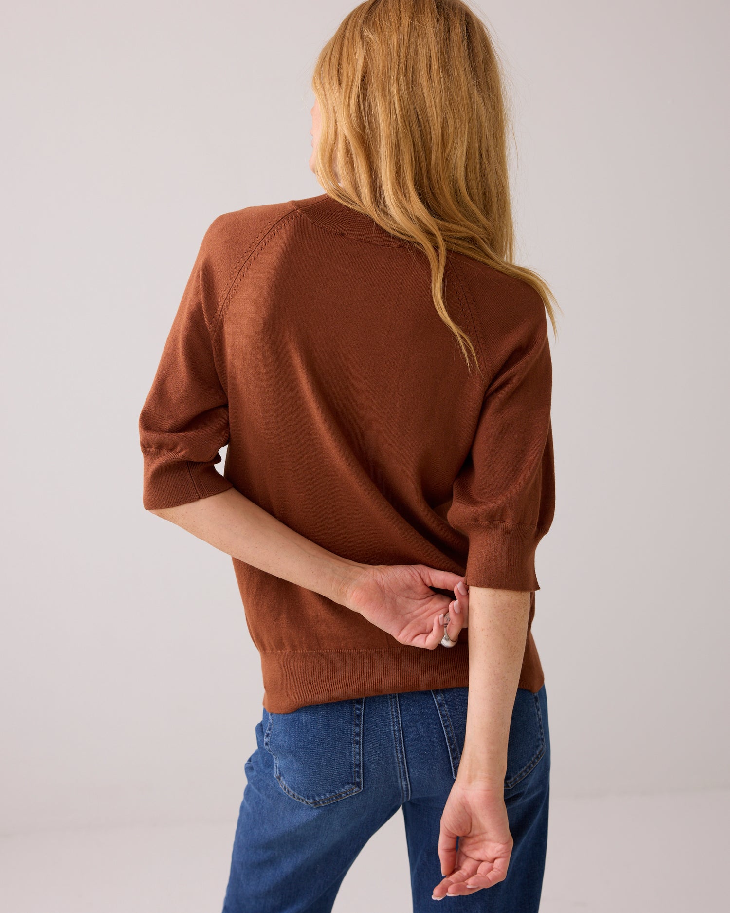 Jumper with short puff sleeve
