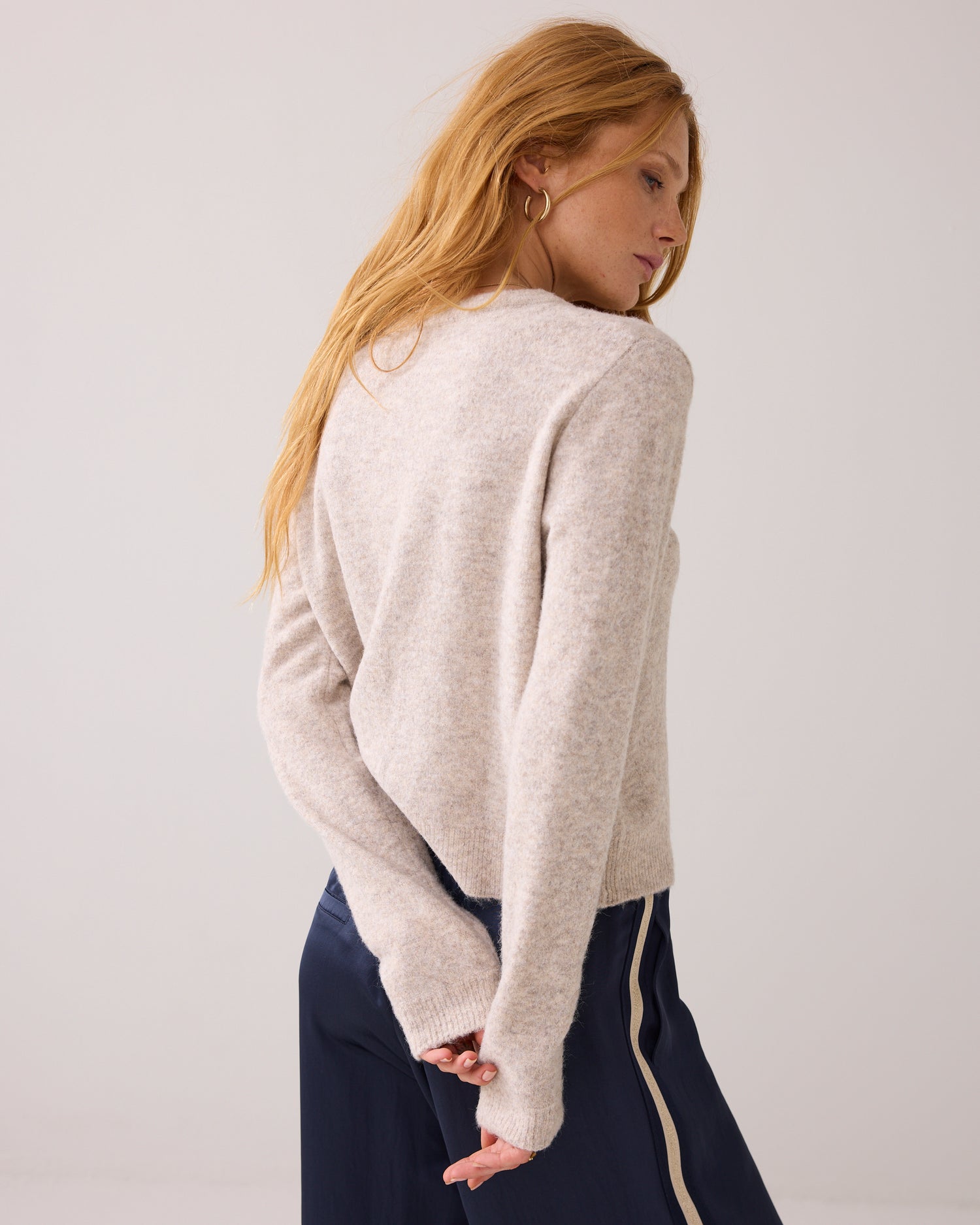 Strickjacke mit fancy Knöpfen