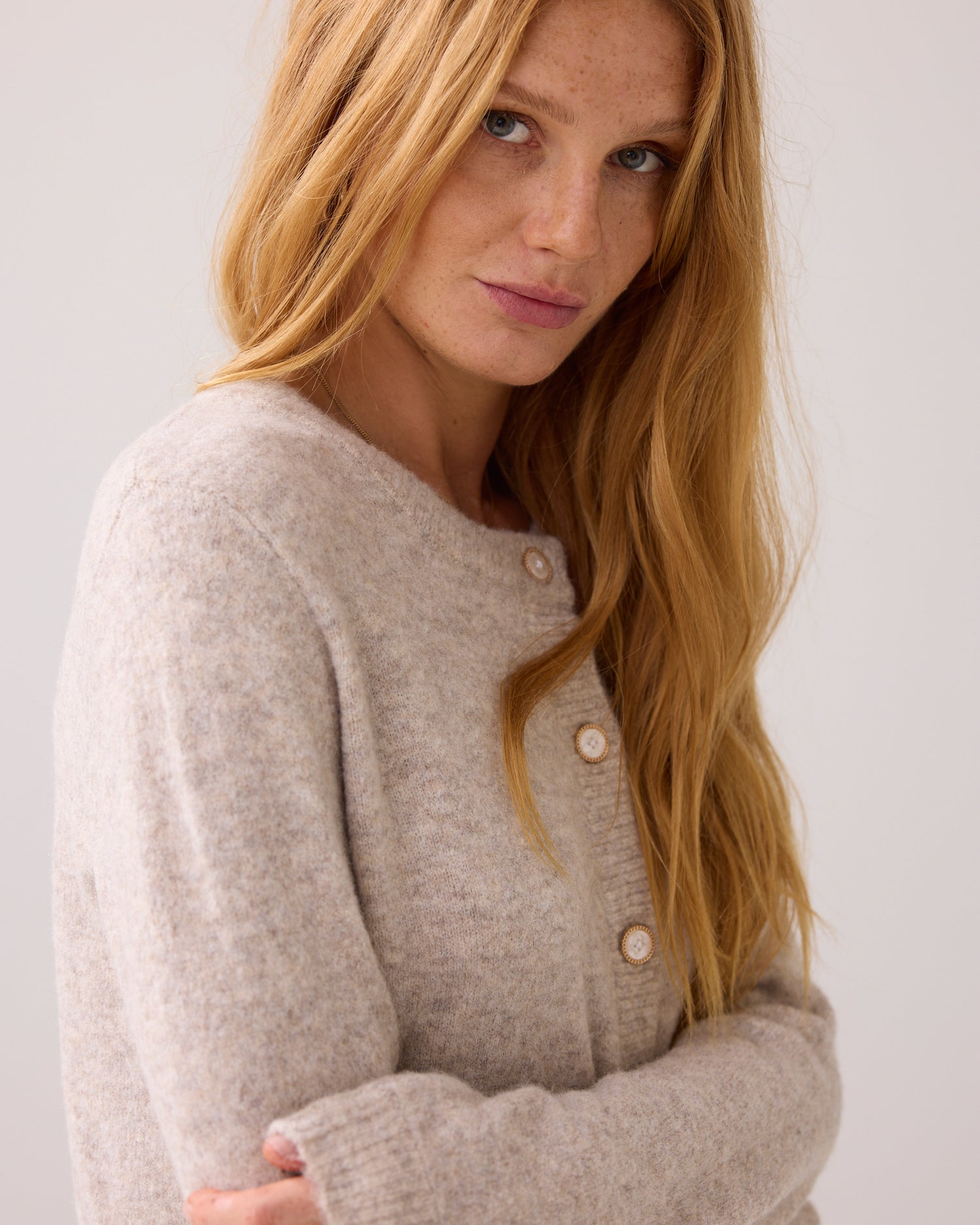 Strickjacke mit fancy Knöpfen