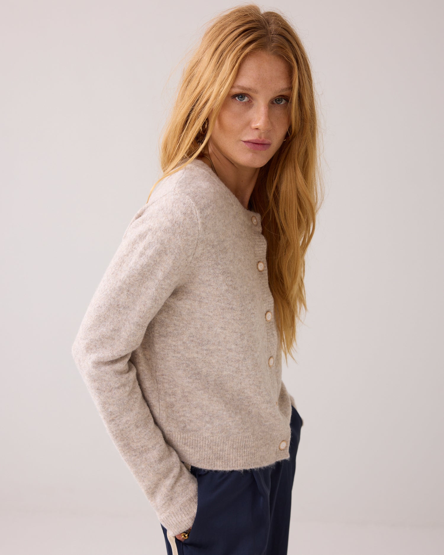 Strickjacke mit fancy Knöpfen