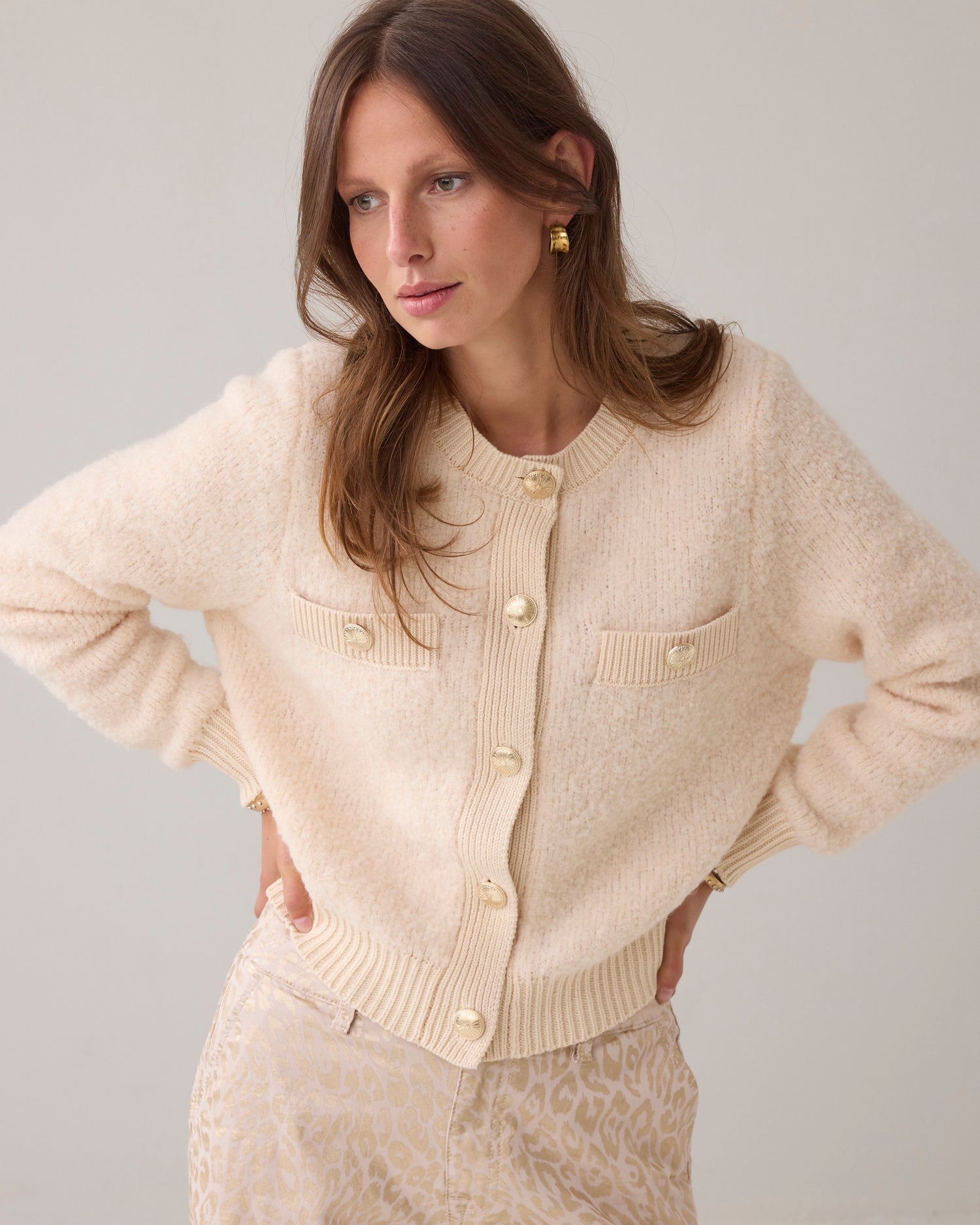 Cardigan aus Boucle-Garn
