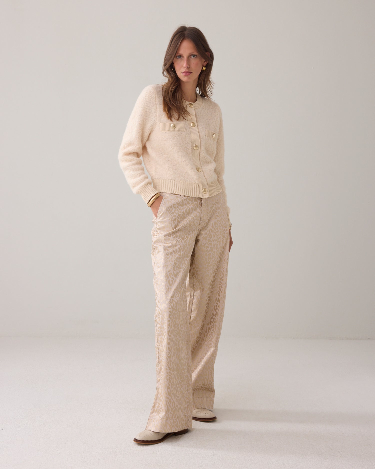 Cardigan aus Boucle-Garn