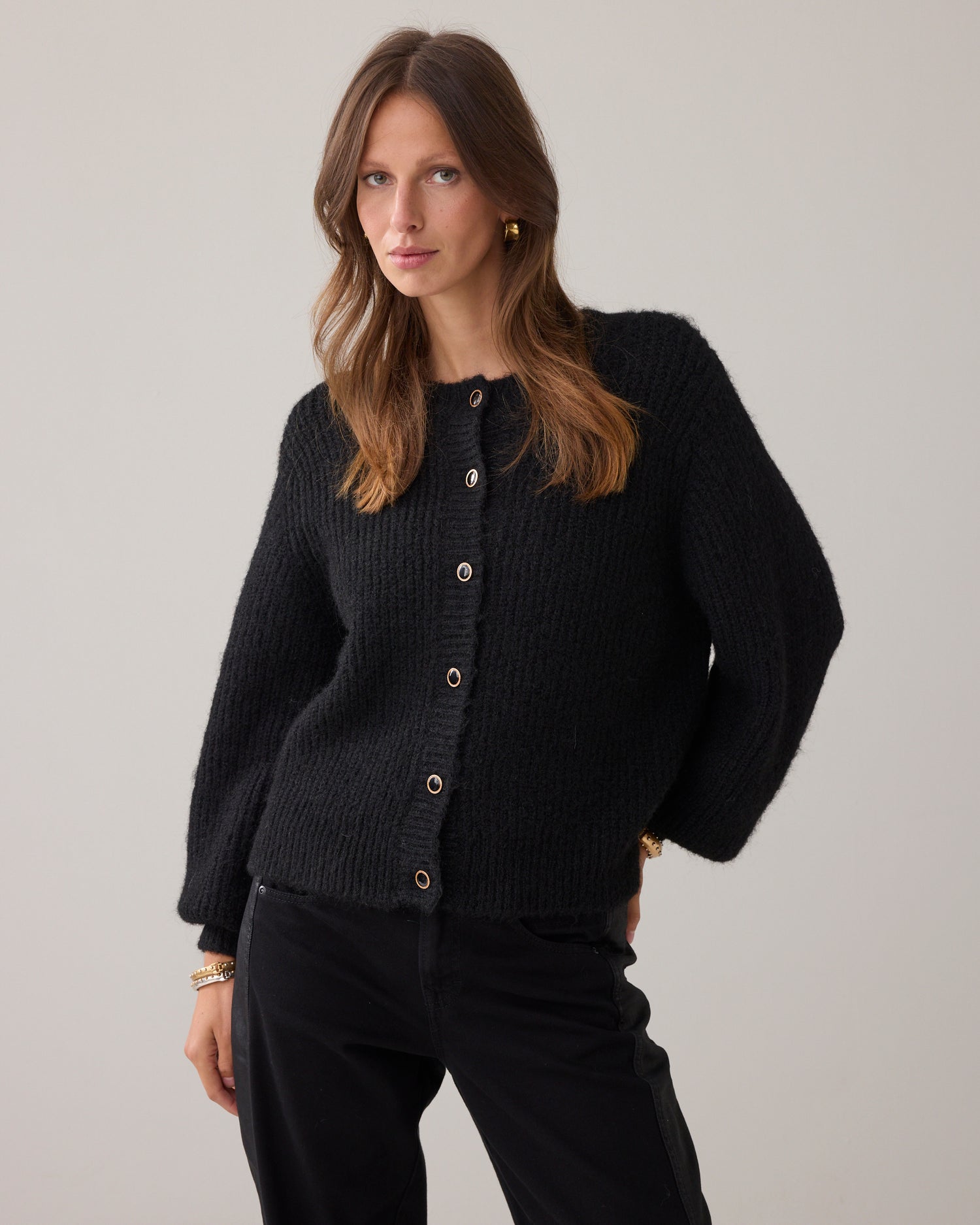 Knitted cardigan with large puff sleeves