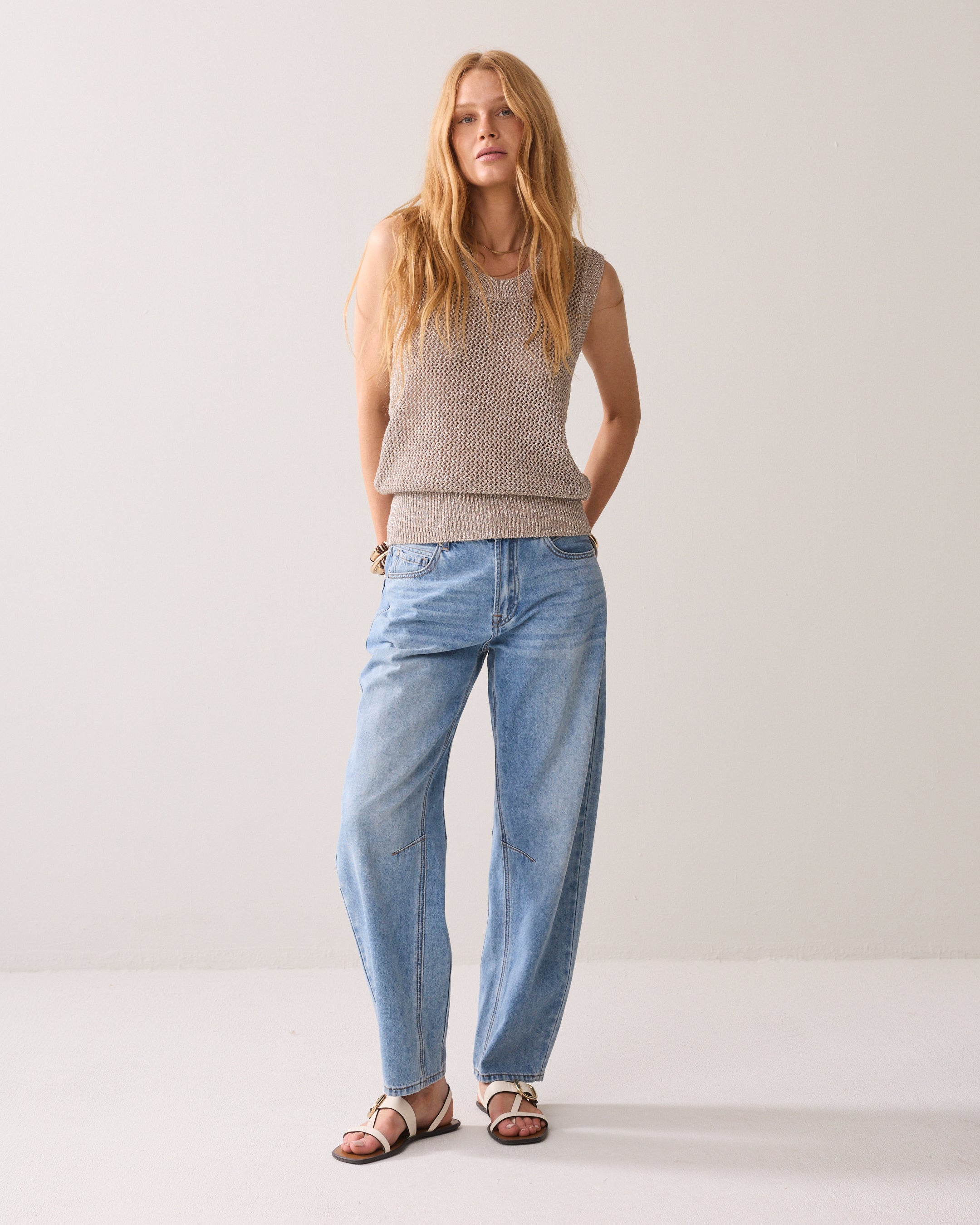Sleeveless knit top