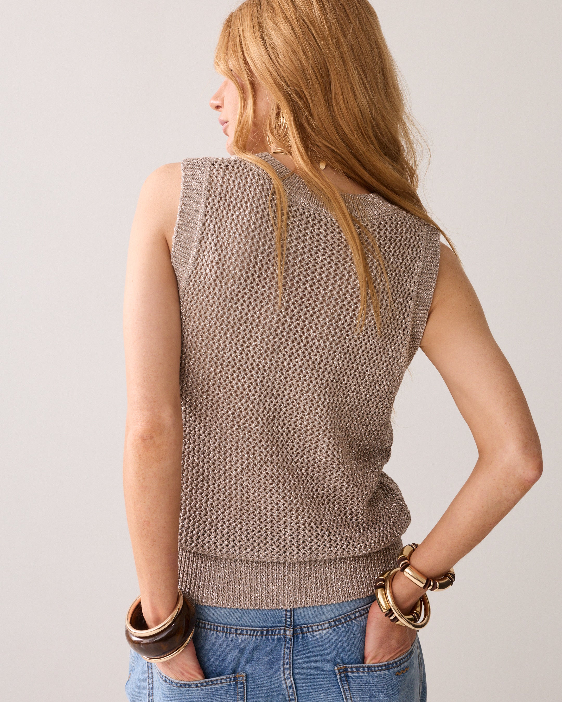 Sleeveless knit top