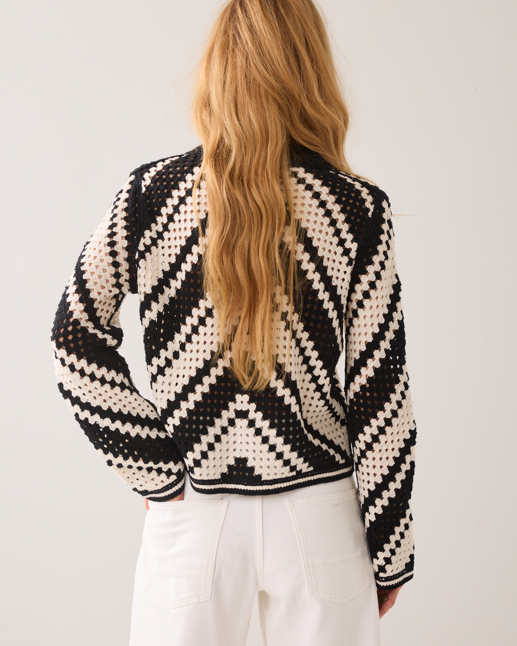 Gehäkelte Jacke diagonal
