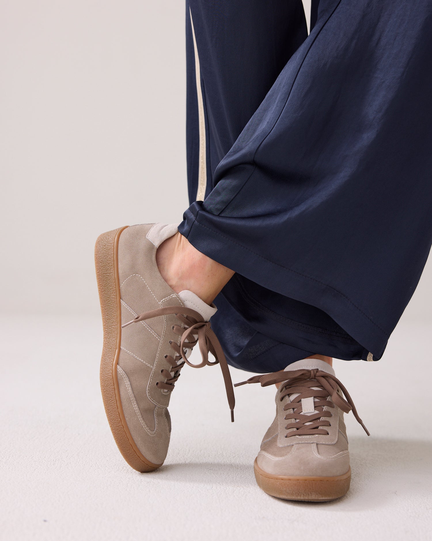 Suède sneaker