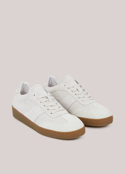Sneaker en suède