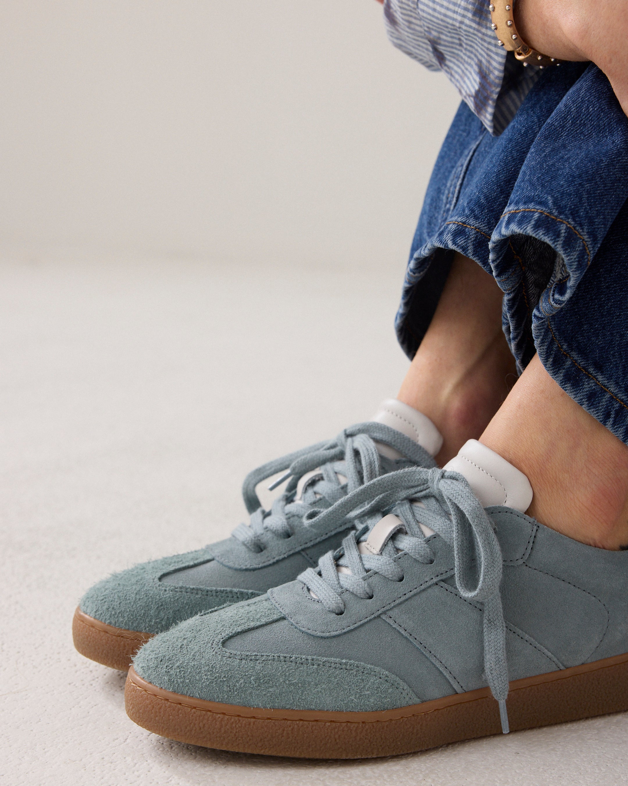 Sneaker en suède