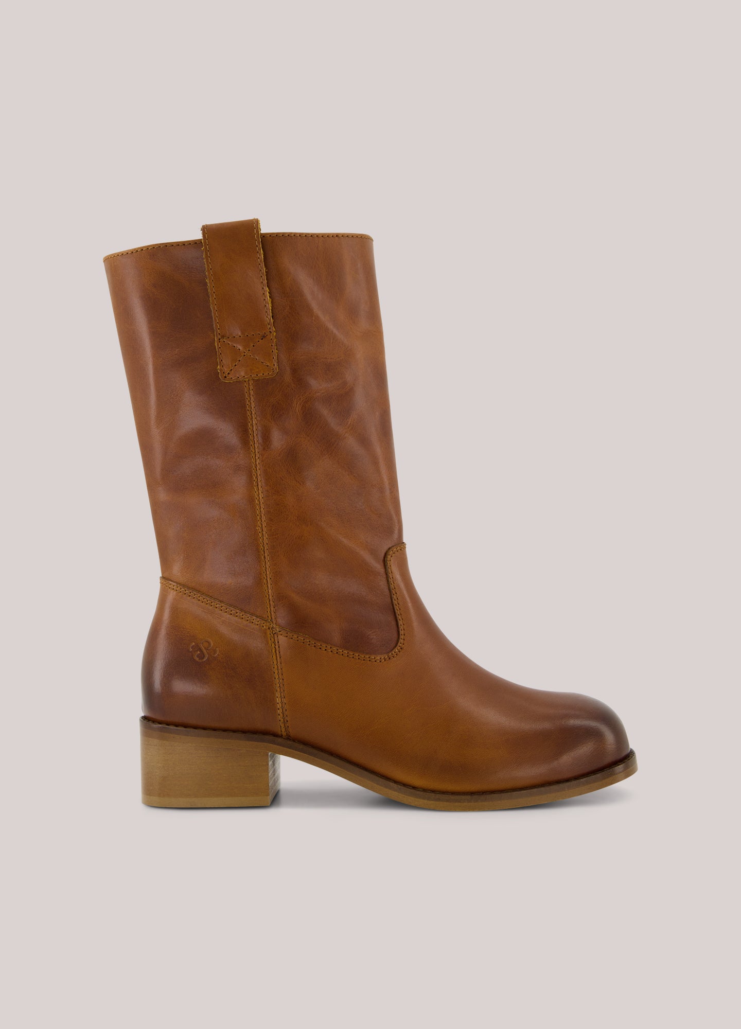 Square-toed boots