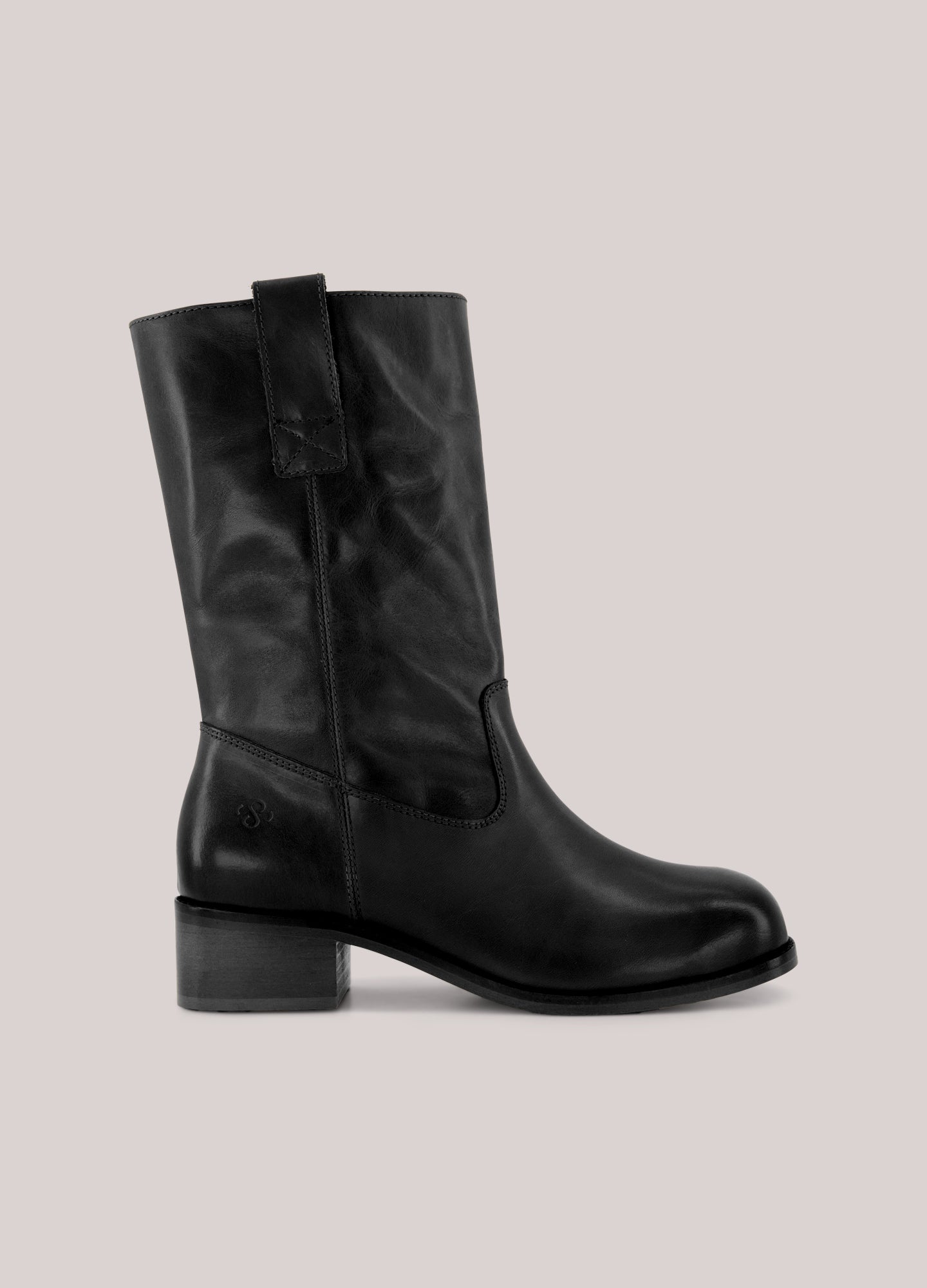 Square-toed boots