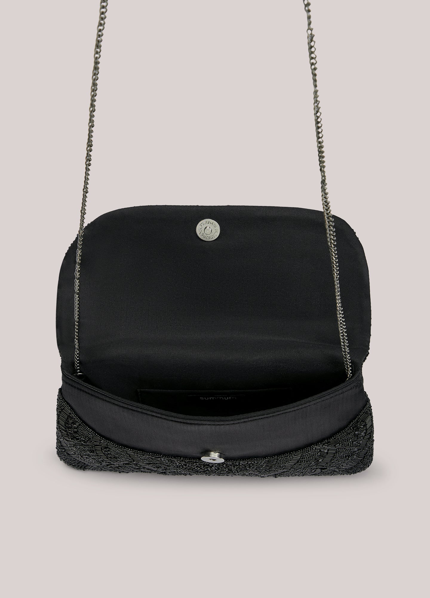 Clutch met kralenborduursel