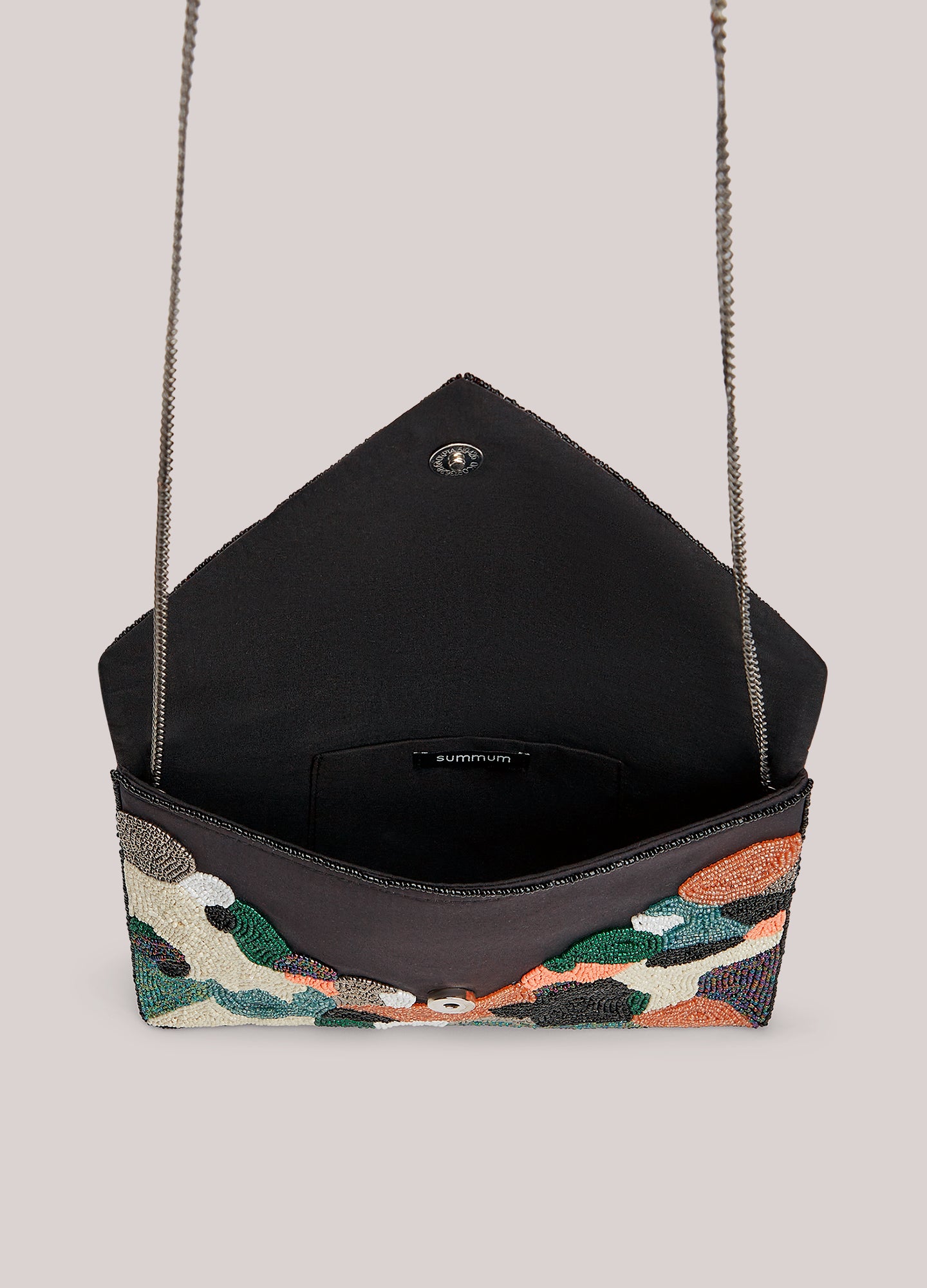 Clutch met kralenborduursel