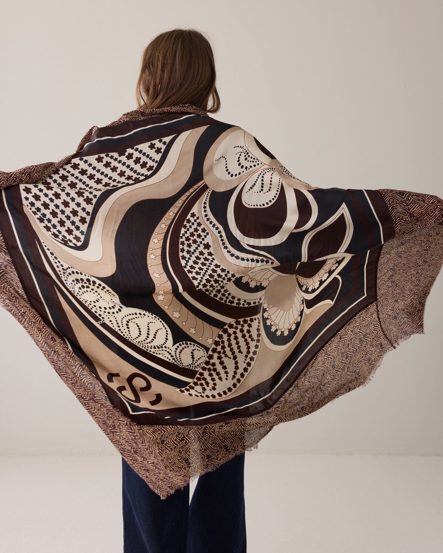 Square scarf in satin viscose