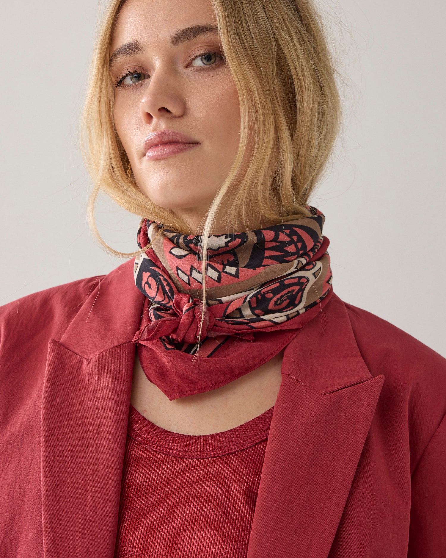 Foulard en viscose satinée