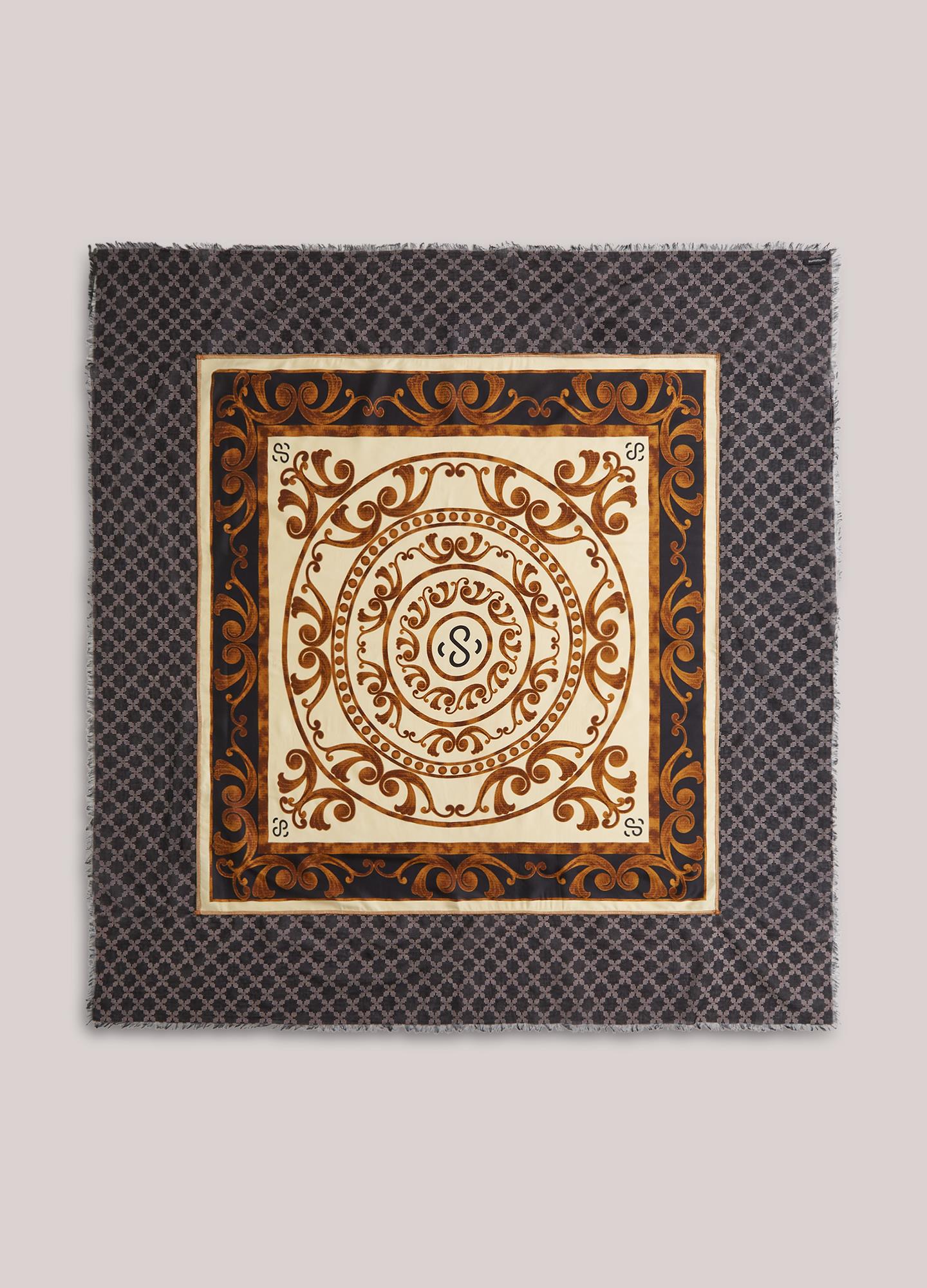 Grand foulard en satin viscose