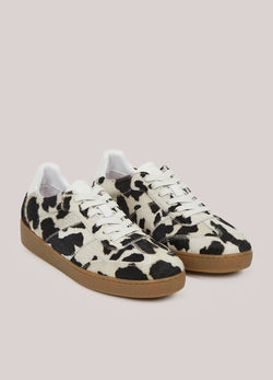 Sneakers en cuir façon vache