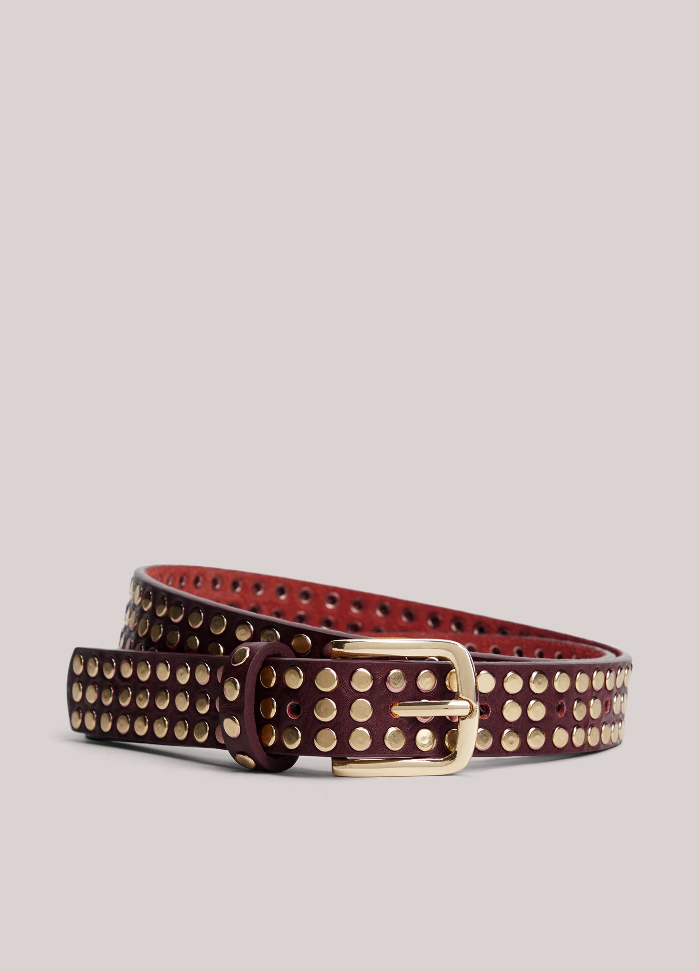 Ceinture en cuir avec des clous