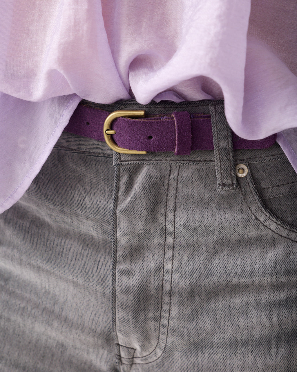 Suede belt with logo