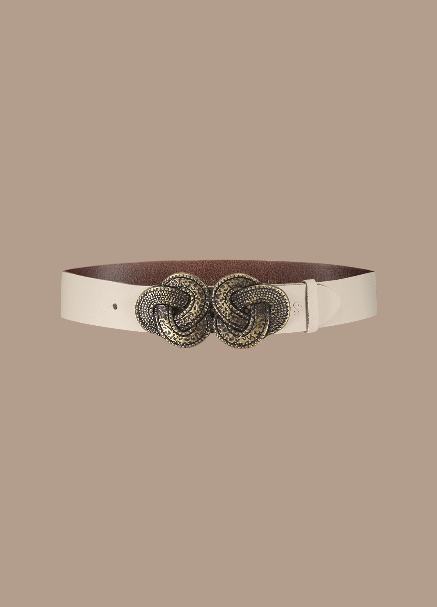 Belt with large buckle