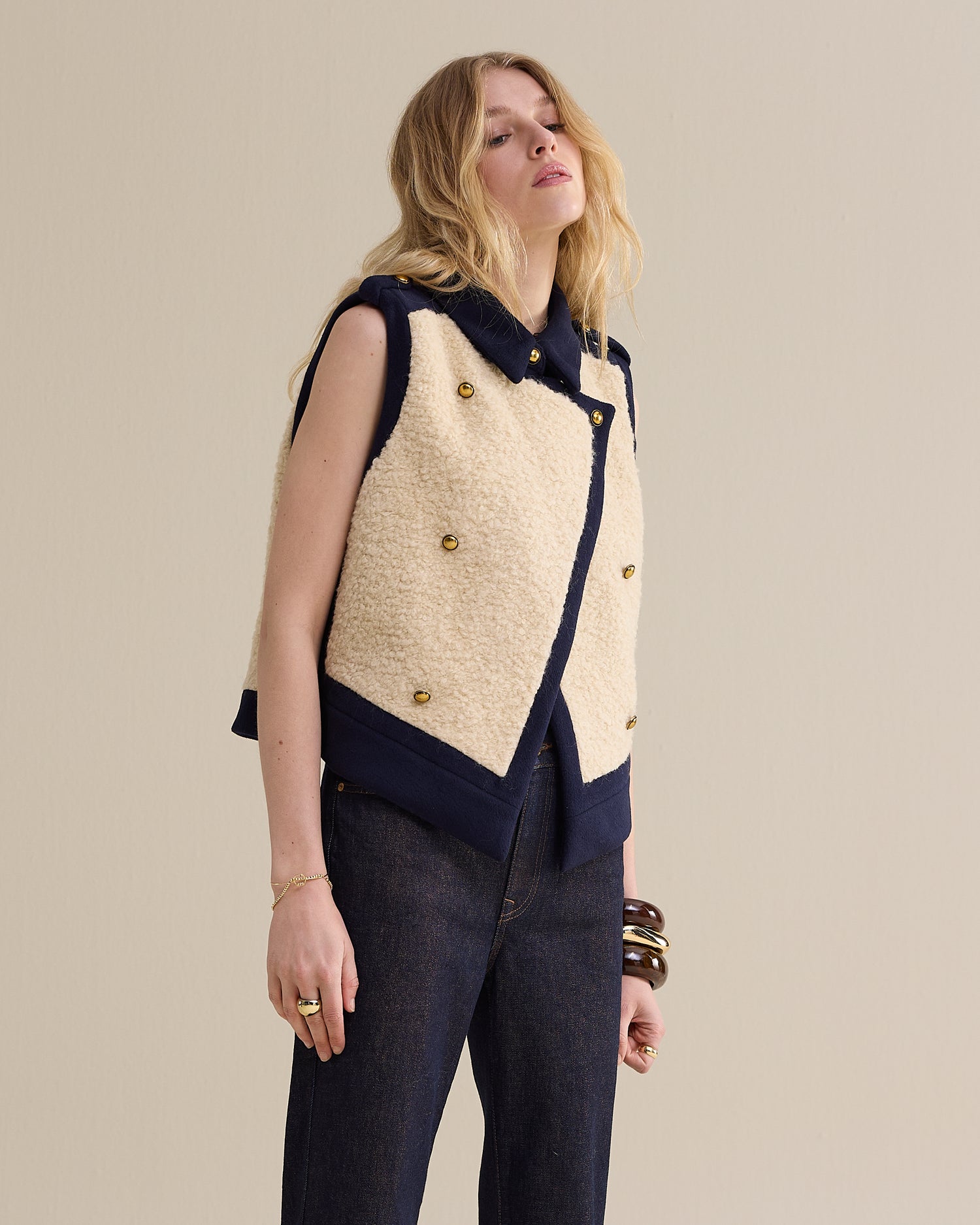 Gilet in bouclé blend with wool