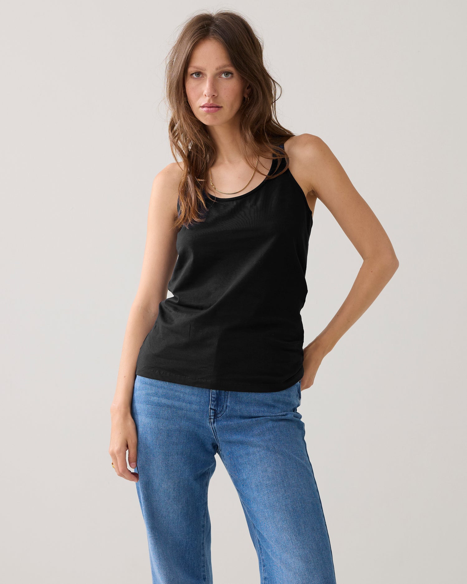 Luxury Basic singlettop met gekruiste schouderbanden