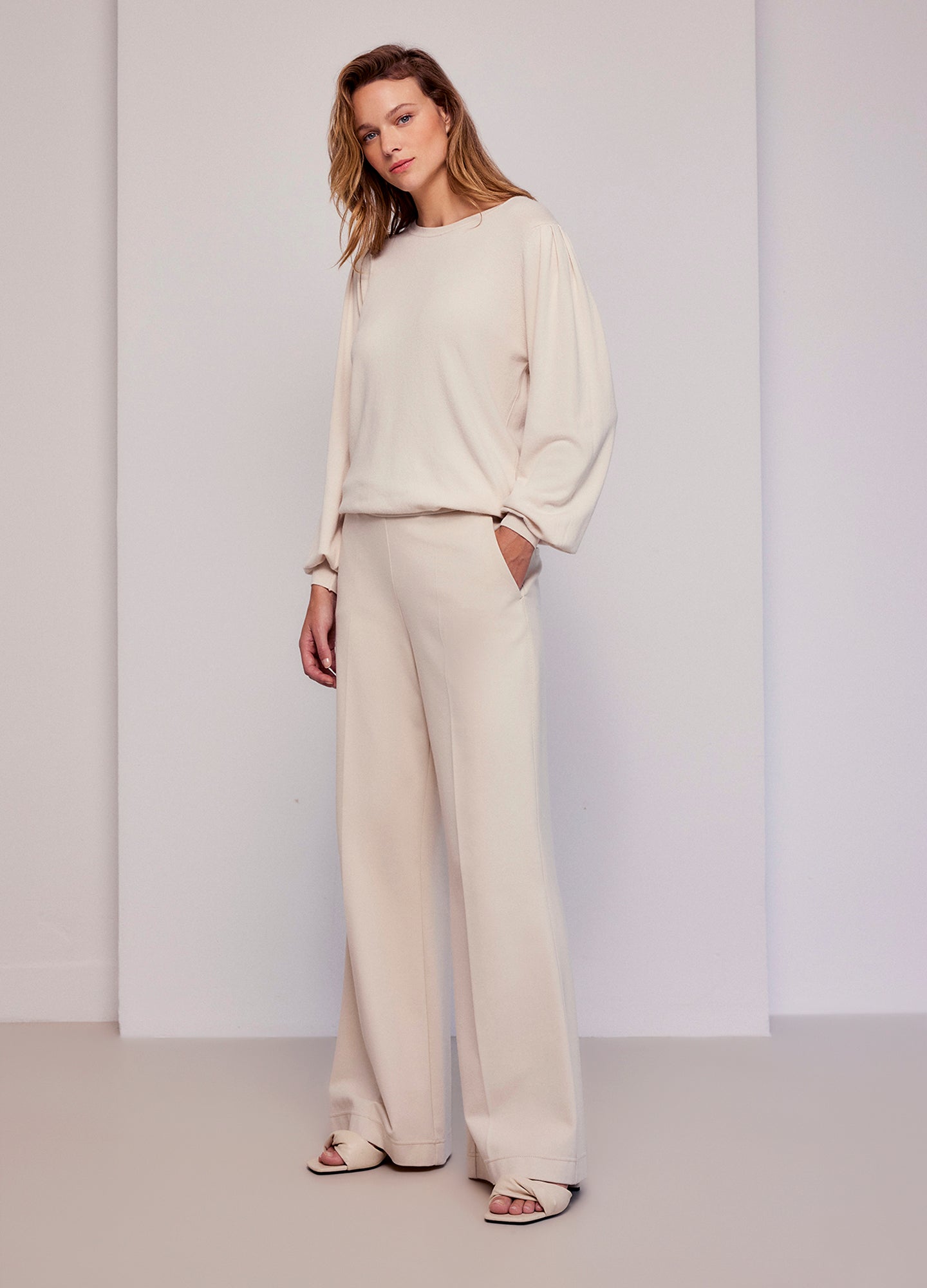 パンツ OFF WHITE Women Straight Pants OWCH006F23 JER001 6110 Beige NTW81484630WASB013-35.jpg