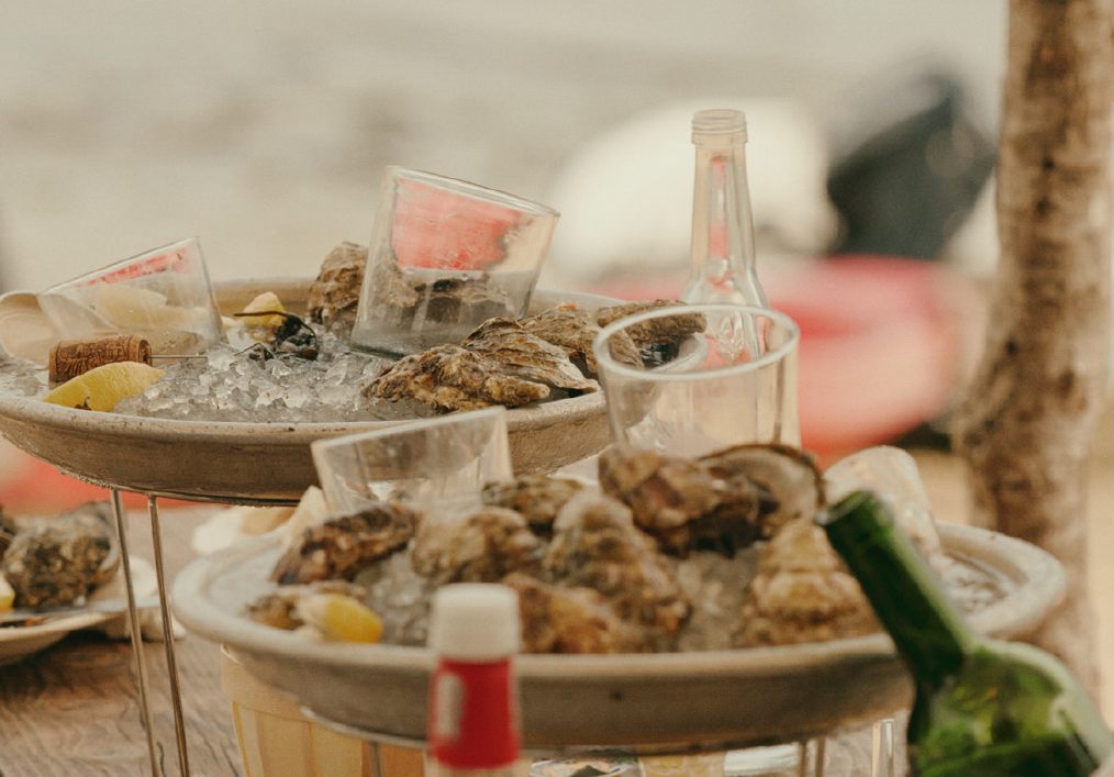 <p>how do i eat oysters?</p>