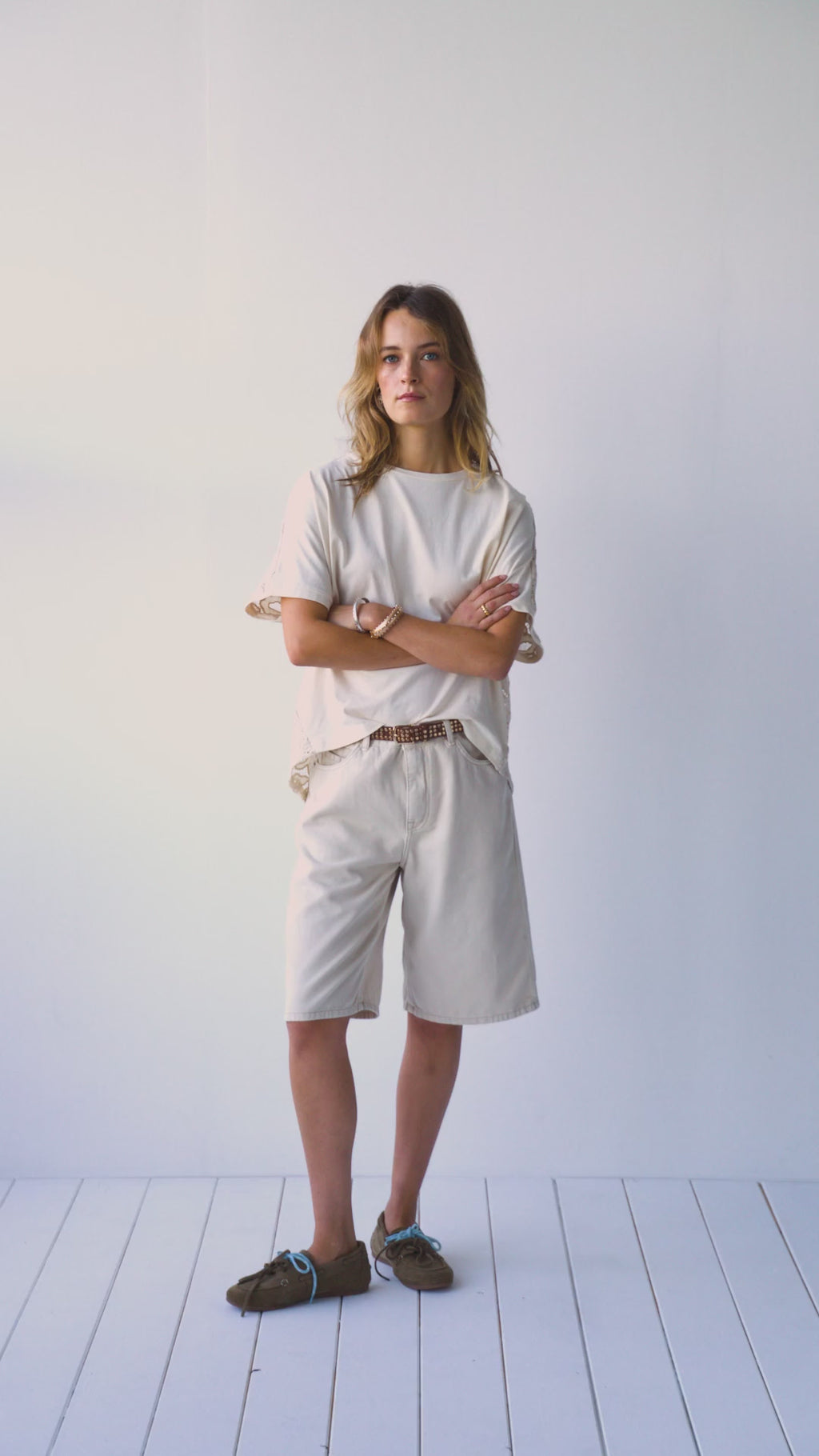 Ceinture en cuir avec des clous
